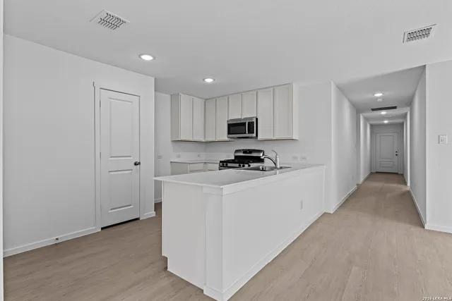 $290,000 | 107 Ellendale Place, Fredericksburg, TX 78624