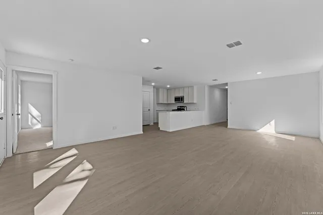 $290,000 | 107 Ellendale Place, Fredericksburg, TX 78624