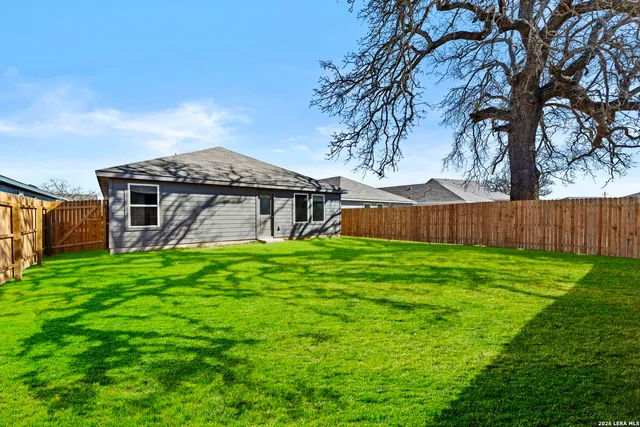 $290,000 | 107 Ellendale Place, Fredericksburg, TX 78624