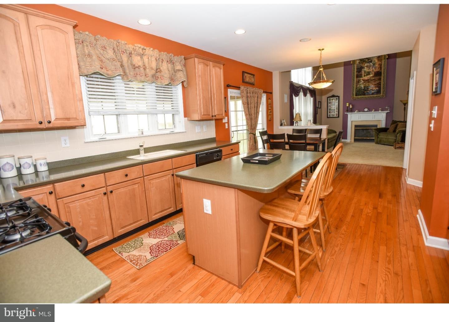 126 Tatham Road Bensalem, PA 19020 - Photo 8 of 25 Kitchen