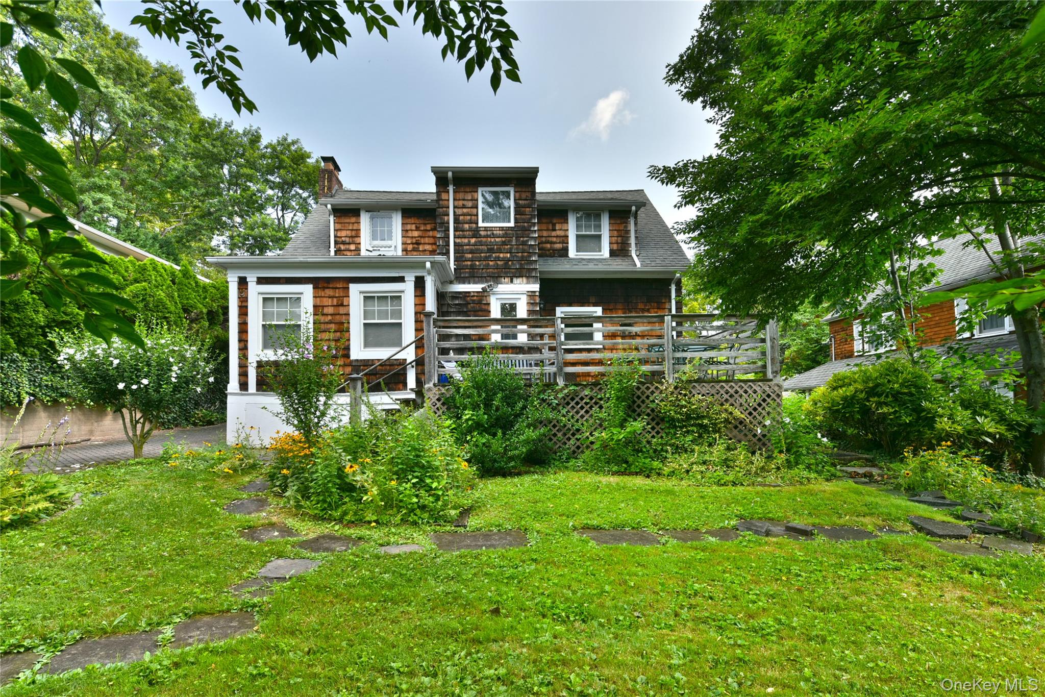 308 38th Road Queens, NY 11363 - Photo 28 of 30 Gallery Image 28