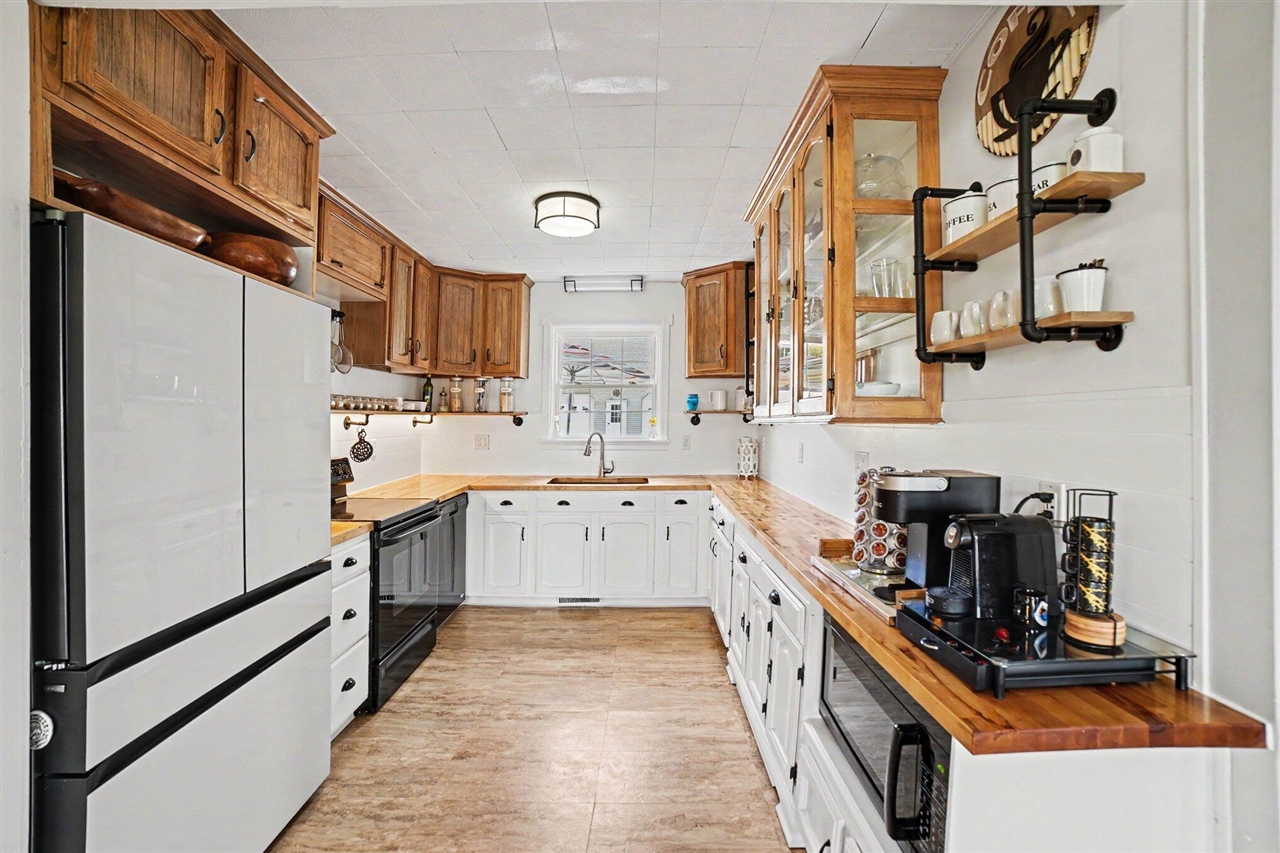 6987 East Beaverton Road Clare, MI 48617 - Photo 11 of 54