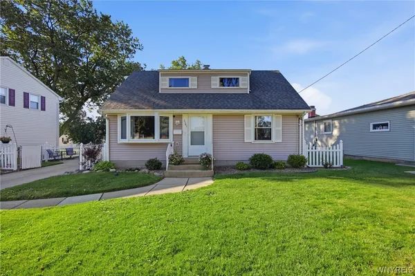 $269,900 | 3385 Dickens Road, Hamburg, NY 14219