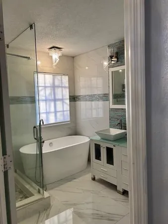 $2,700 | 1305 Lucaya Drive, West Palm Beach, FL 33404