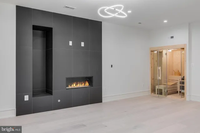 a view of a livingroom with a hall