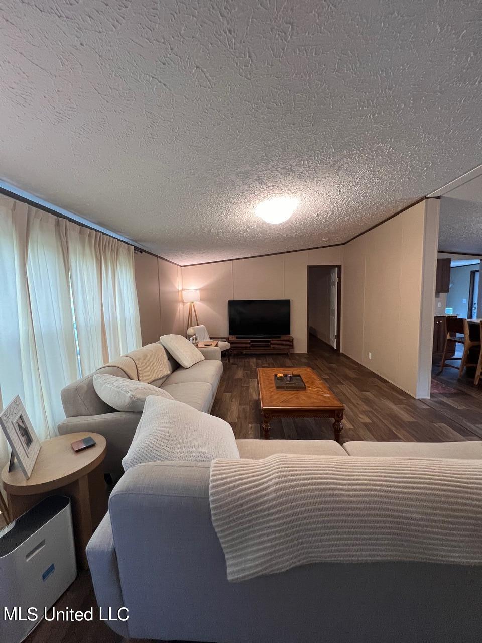 355 Ben Luckett Road Camden, MS 39045 - Photo 3 of 52 IMG_6592.png