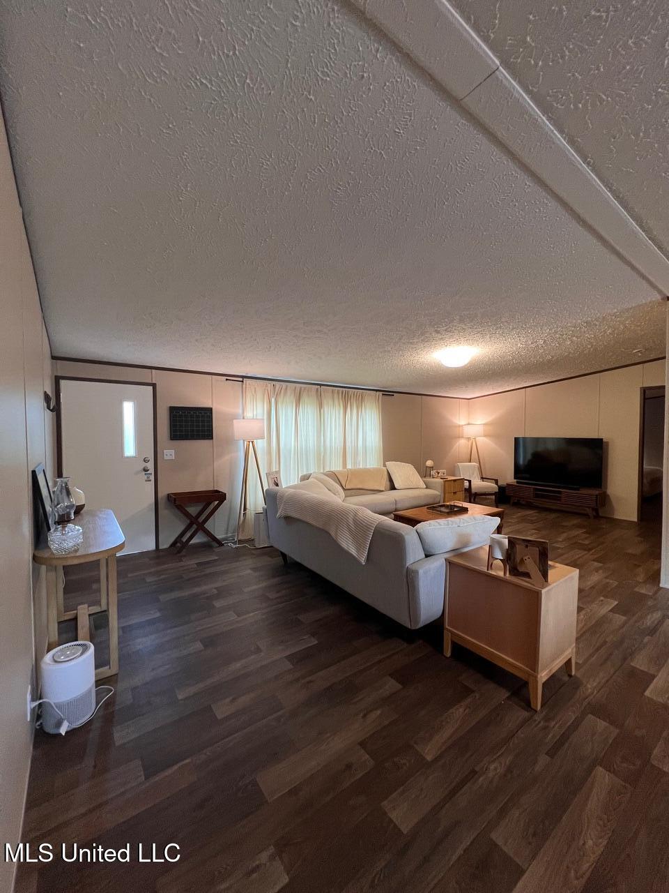 355 Ben Luckett Road Camden, MS 39045 - Photo 5 of 52 IMG_6590.png