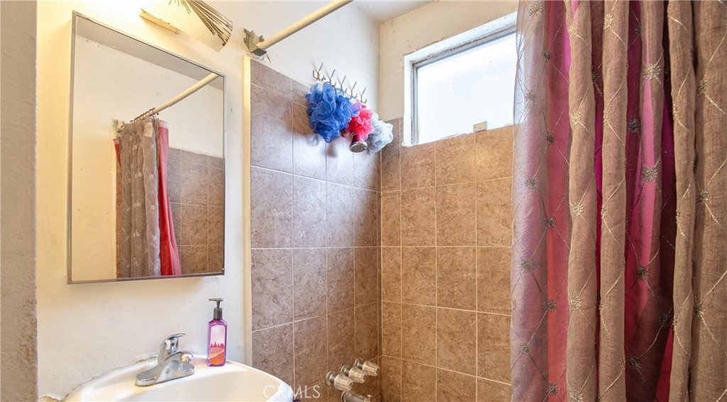 230 West Knepp Avenue Fullerton, CA 92832 - Photo 20 of 25