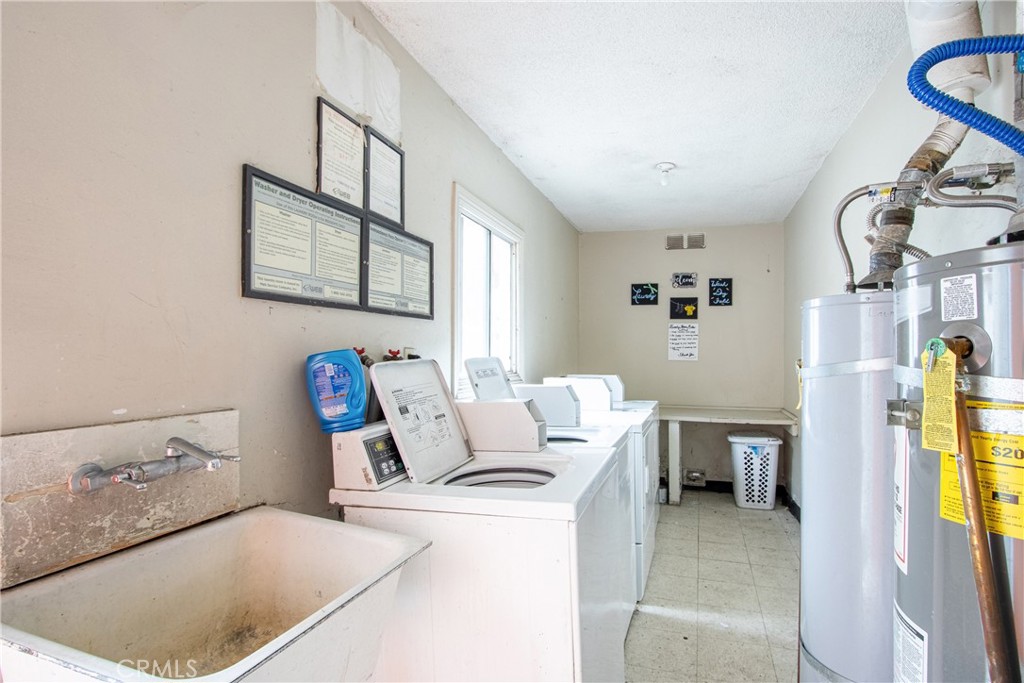 230 West Knepp Avenue Fullerton, CA 92832 - Photo 24 of 25