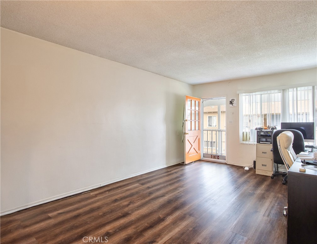 230 West Knepp Avenue Fullerton, CA 92832 - Photo 7 of 25