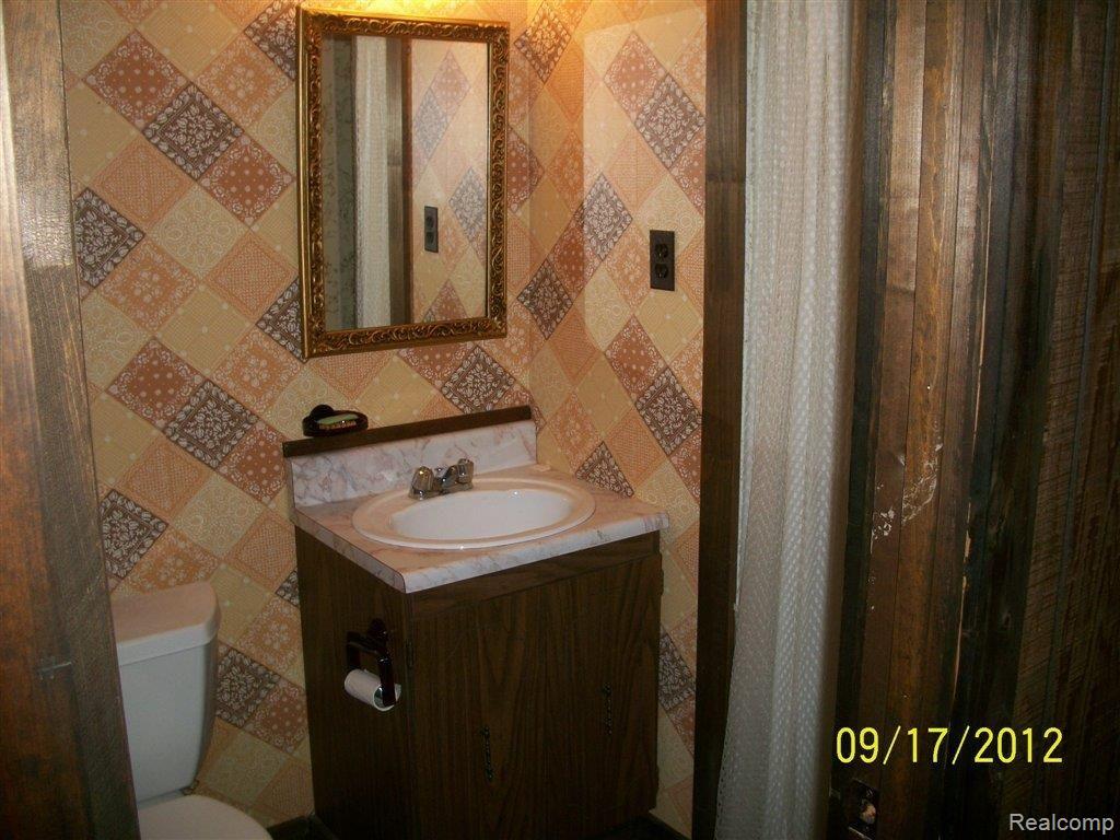 40748 Pickett Ridge Road Sterling Heights, MI 48313 - Photo 11 of 14 100_9521.JPG