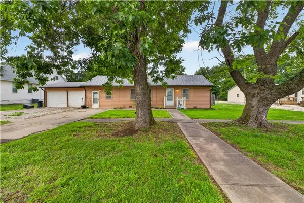 $110,000 | 263 West Main Street, Prescott, KS 66767
