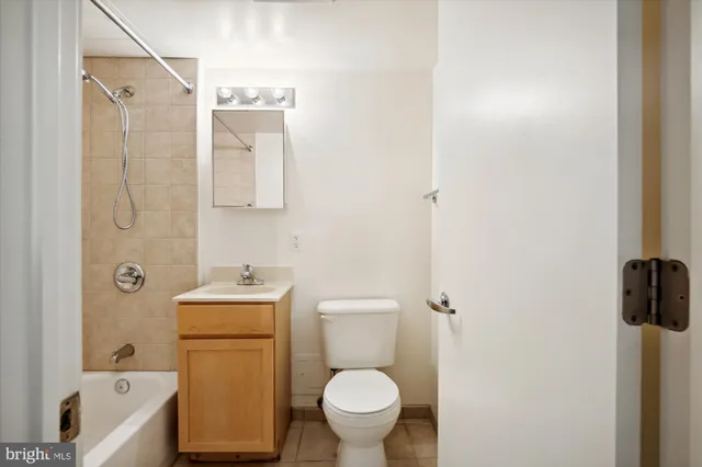 $1,995 | 800 4th Street Southwest, Unit S113, Washington, DC 20024