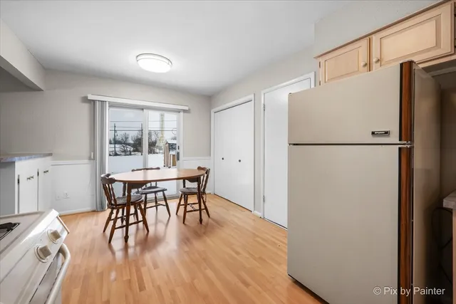 $339,900 | 504 Princeton Drive, North Aurora, IL 60542