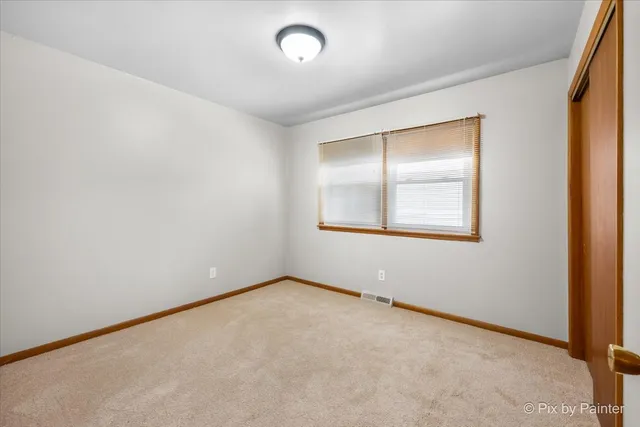 $339,900 | 504 Princeton Drive, North Aurora, IL 60542