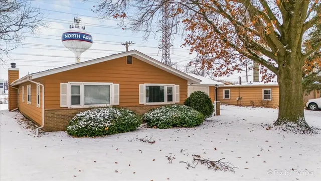 $339,900 | 504 Princeton Drive, North Aurora, IL 60542