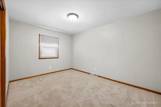 $339,900 | 504 Princeton Drive, North Aurora, IL 60542