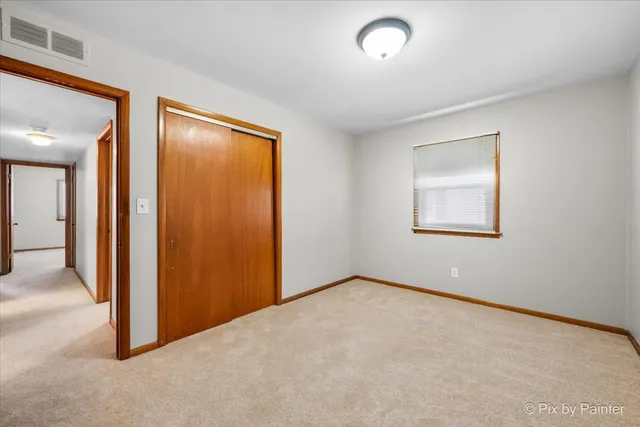 $339,900 | 504 Princeton Drive, North Aurora, IL 60542