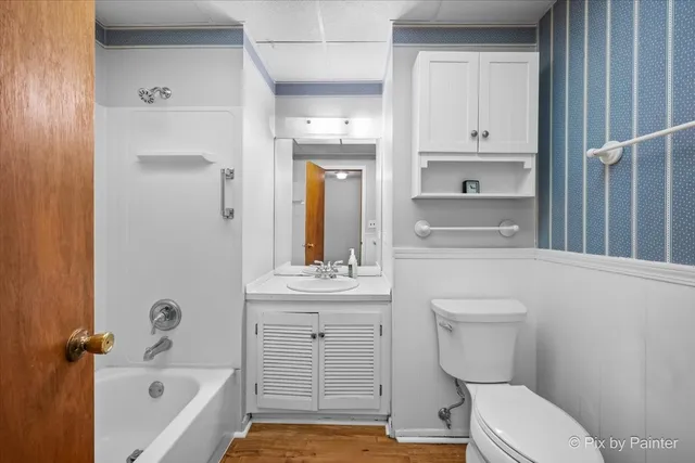 $339,900 | 504 Princeton Drive, North Aurora, IL 60542