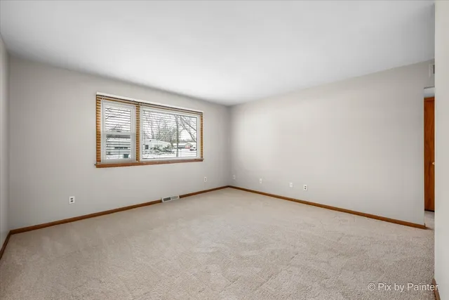 $339,900 | 504 Princeton Drive, North Aurora, IL 60542