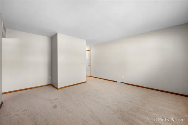 $339,900 | 504 Princeton Drive, North Aurora, IL 60542