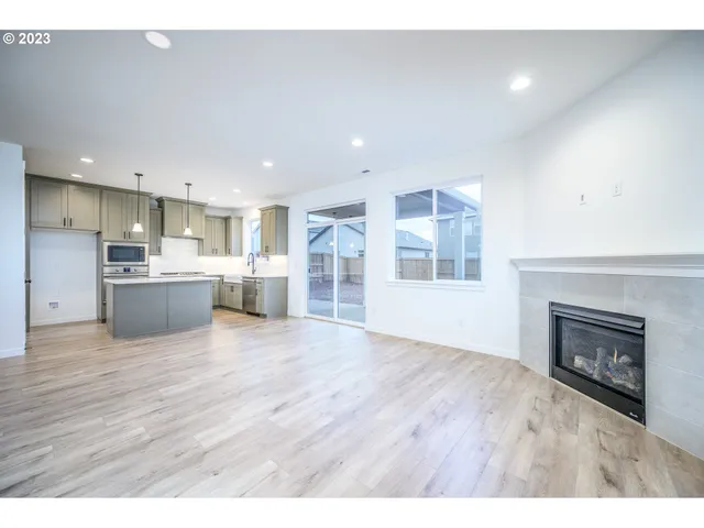 $702,300 | 11682 Southeast Majestic Fls Avenue, Unit LT 736, Happy Valley, OR 97086