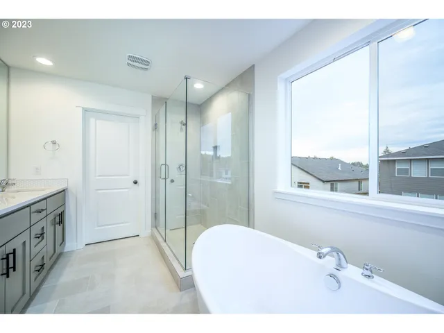 $702,300 | 11682 Southeast Majestic Fls Avenue, Unit LT 736, Happy Valley, OR 97086