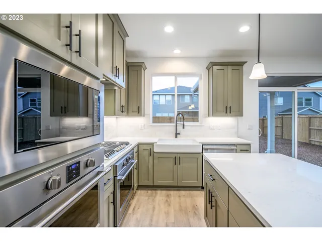 $702,300 | 11682 Southeast Majestic Fls Avenue, Unit LT 736, Happy Valley, OR 97086