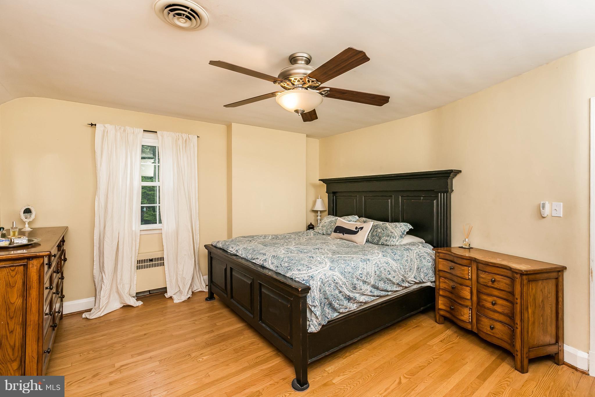 211 Murdock Road Baltimore, MD 21212 - Photo 13 of 26 Bedroom (Master)