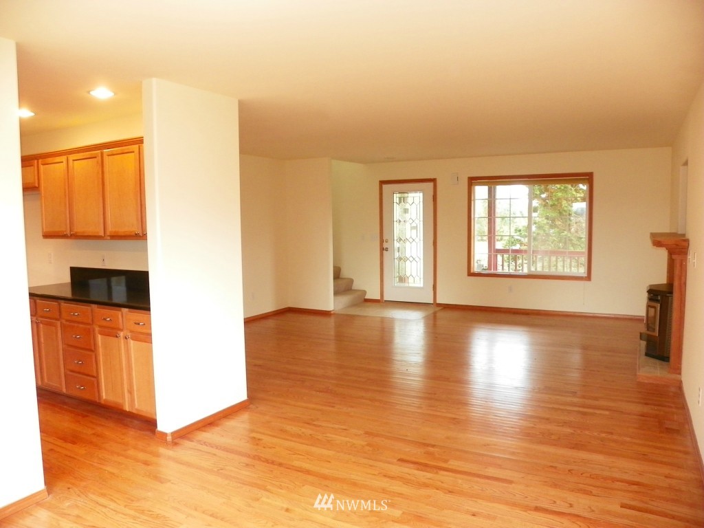 17008 Sheldon Lane Southwest Rochester, WA 98579 - Photo 4 of 25