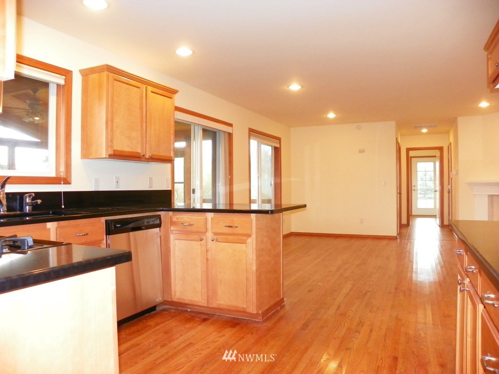 17008 Sheldon Lane Southwest Rochester, WA 98579 - Photo 7 of 25