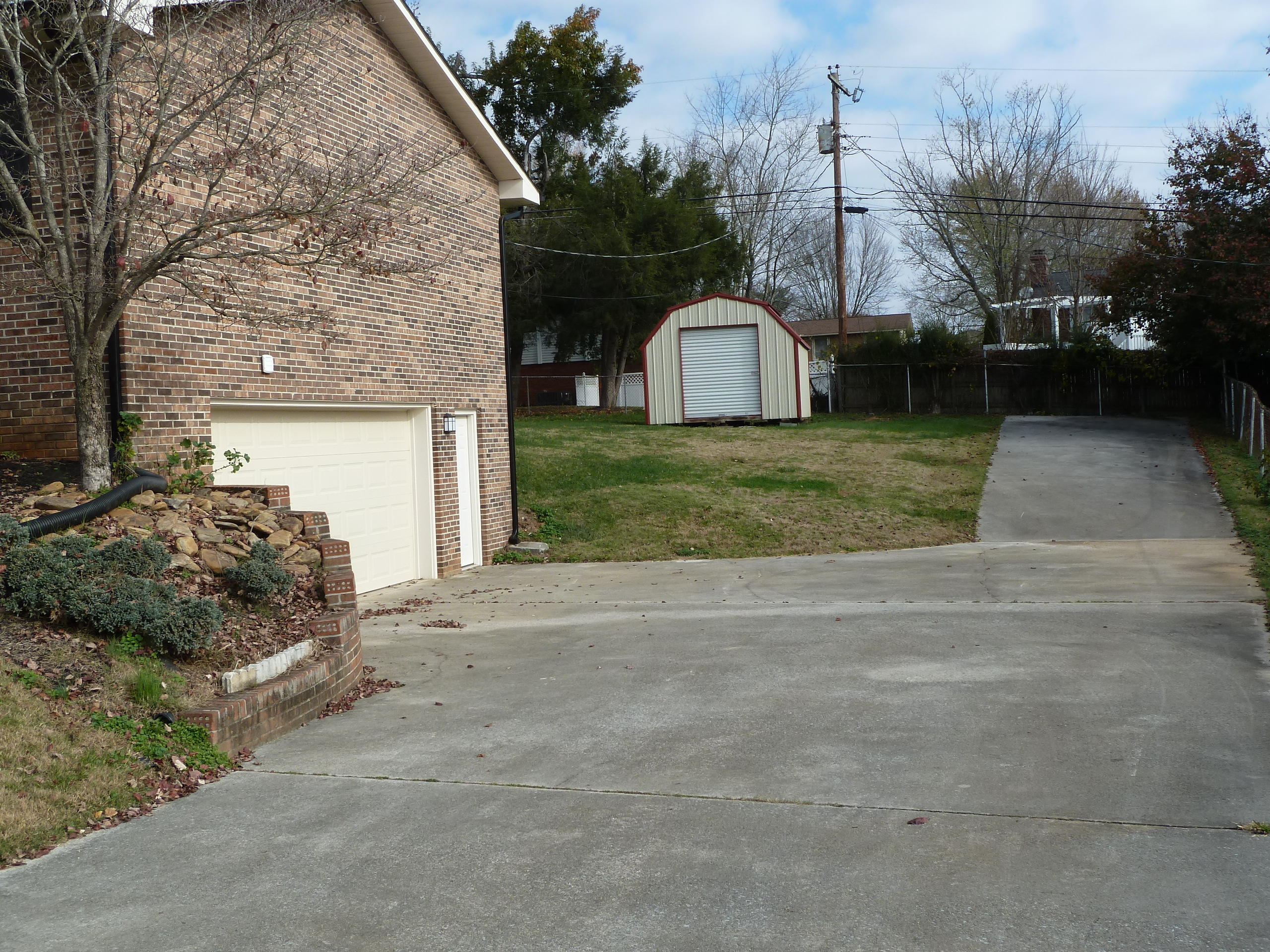 7742 Keswick Road Powell, TN 37849 - Photo 30 of 35 P1210155