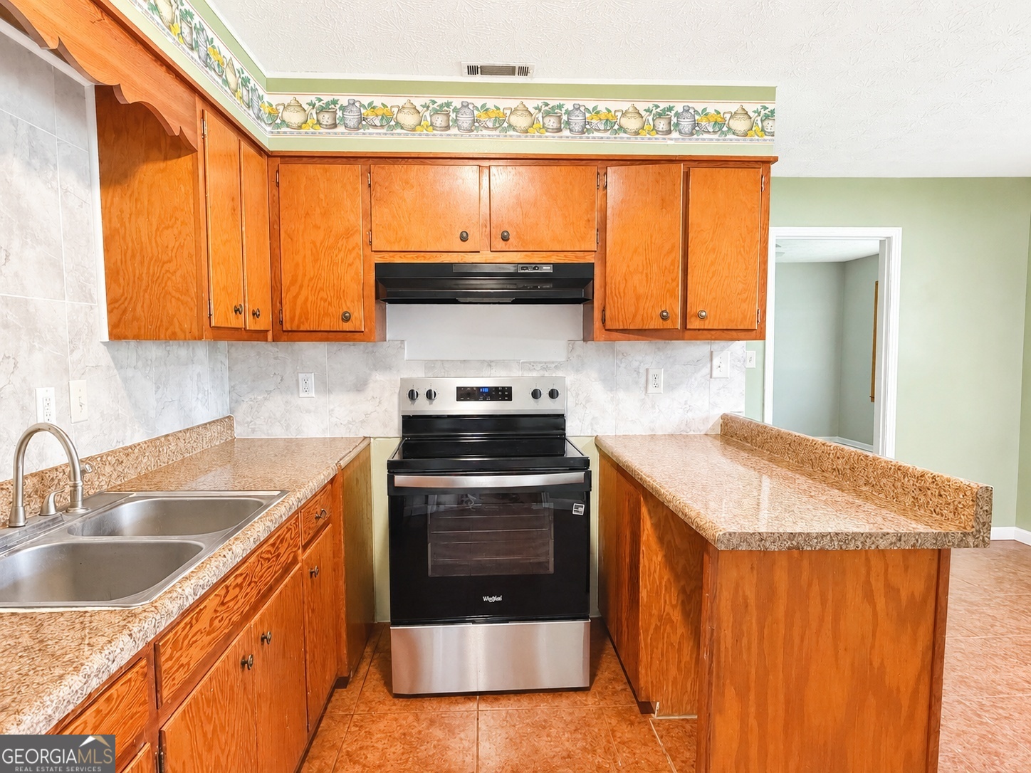 2021 Tebeau Street Waycross, GA 31501 - Photo 3 of 19