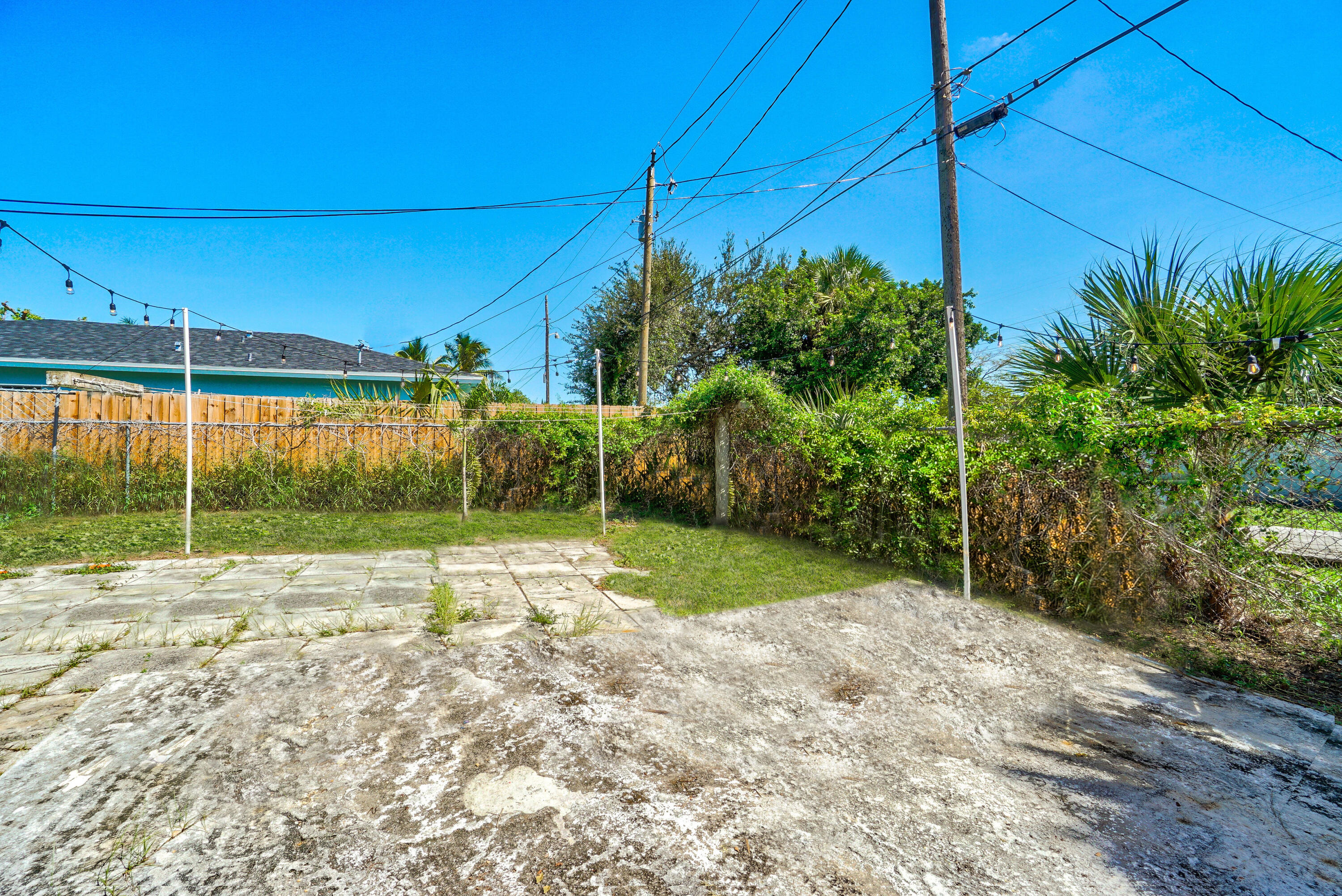1121 West 2nd Street Riviera Beach, FL 33404 - Photo 14 of 30 1121W2ndStreet(19)a