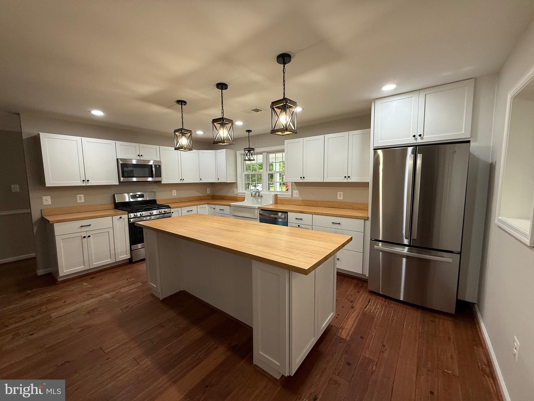 7412 Axton Street Springfield, VA 22151 - Photo 5 of 50 Kitchen