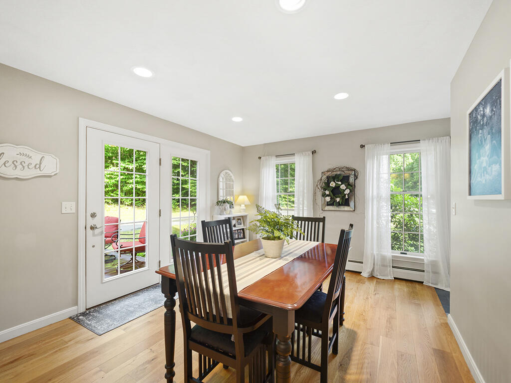 53 Ridge Walk Belgrade, ME 04917 - Photo 7 of 39 Dining