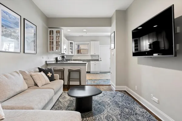 $499,000 | 4415 North Racine Avenue, Unit 2S, Chicago, IL 60640