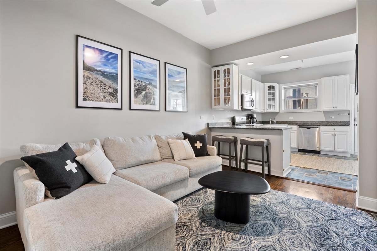 4415 North Racine Avenue, Unit 2S Chicago, IL 60640 - Photo 14 of 22