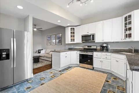 $499,000 | 4415 North Racine Avenue, Unit 2S, Chicago, IL 60640