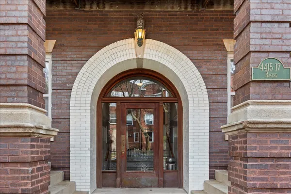 $499,000 | 4415 North Racine Avenue, Unit 2S, Chicago, IL 60640