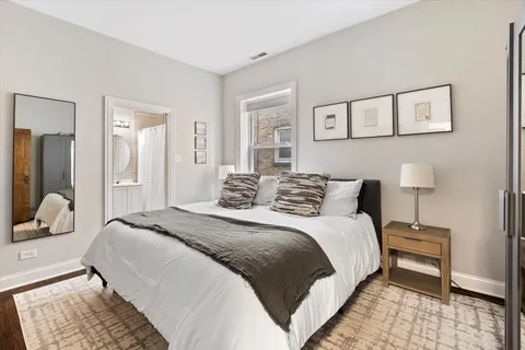 $499,000 | 4415 North Racine Avenue, Unit 2S, Chicago, IL 60640