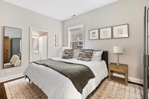 $499,000 | 4415 North Racine Avenue, Unit 2S, Chicago, IL 60640