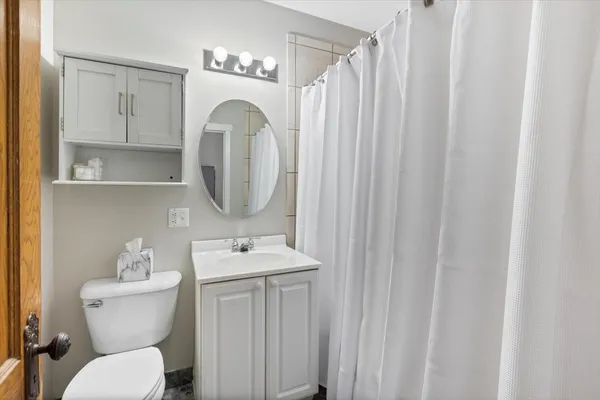 $499,000 | 4415 North Racine Avenue, Unit 2S, Chicago, IL 60640