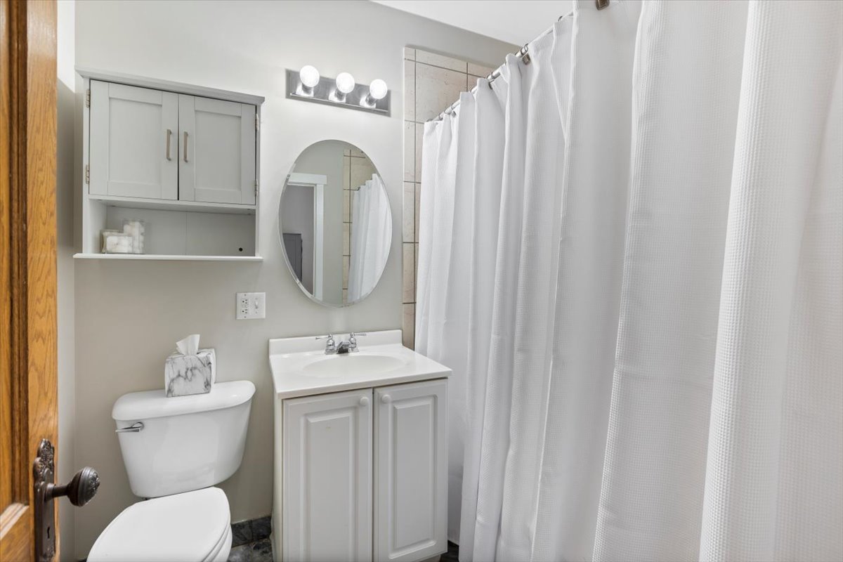 4415 North Racine Avenue, Unit 2S Chicago, IL 60640 - Photo 9 of 22