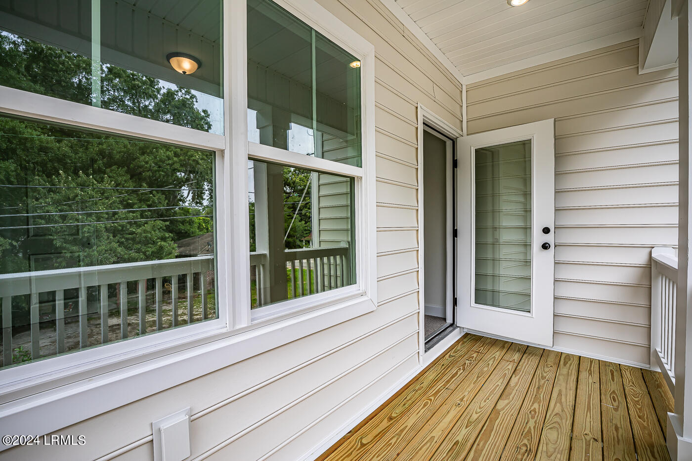 252 Weathersbee Street Ridgeland, SC 29936 - Photo 29 of 36 29 Upstairs porch