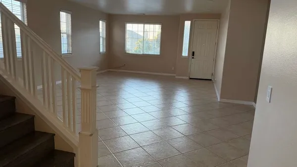 $4,950 | 28622 High Ridge Drive, Saugus, CA 91390