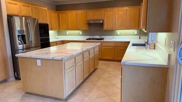 $4,950 | 28622 High Ridge Drive, Saugus, CA 91390
