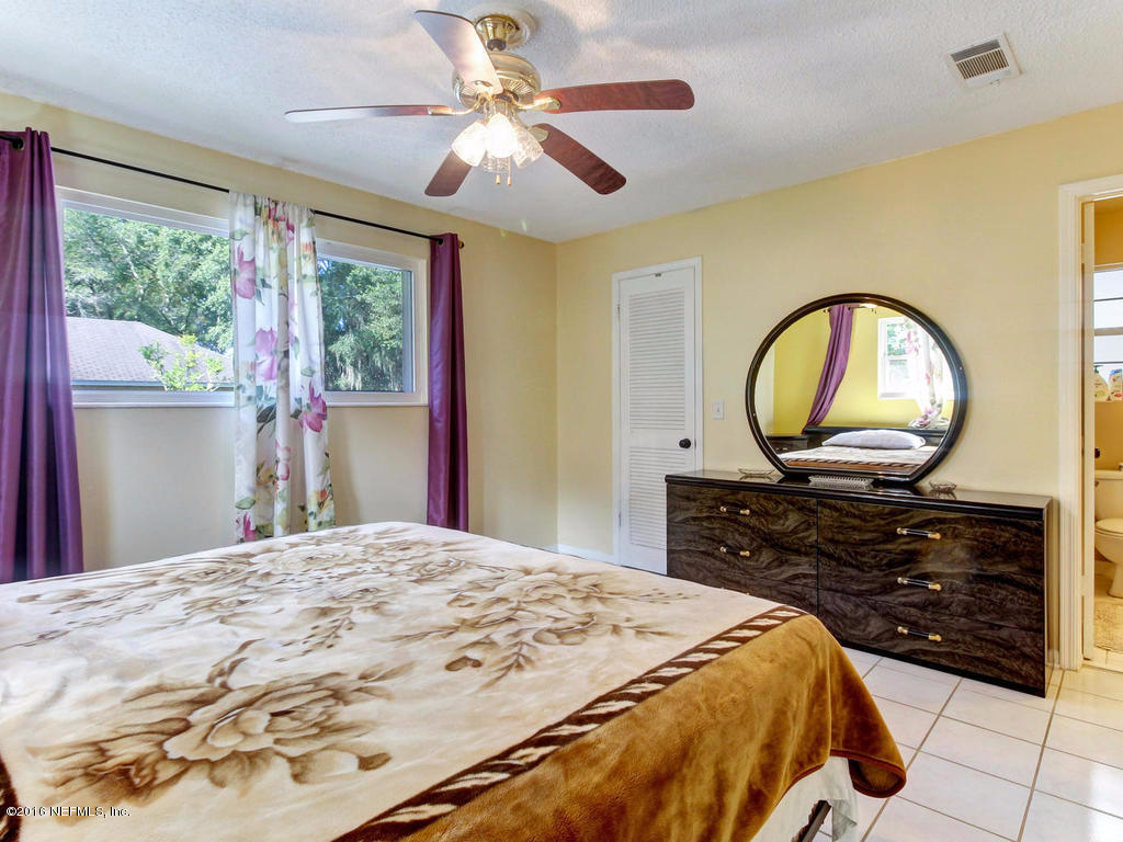 8973 Yarmouth Road Jacksonville, FL 32257 - Photo 21 of 34 Spacious Master Bedroom!