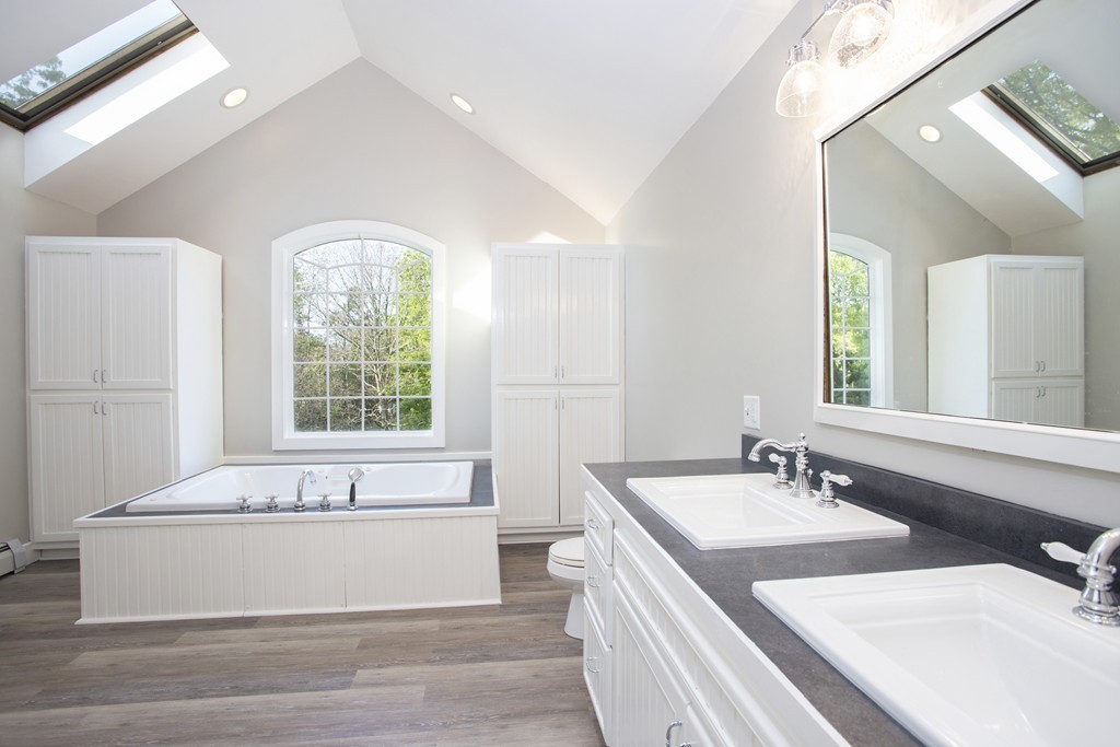 992 Drift Road Westport, MA 02790 - Photo 18 of 29 Gallery Image 18