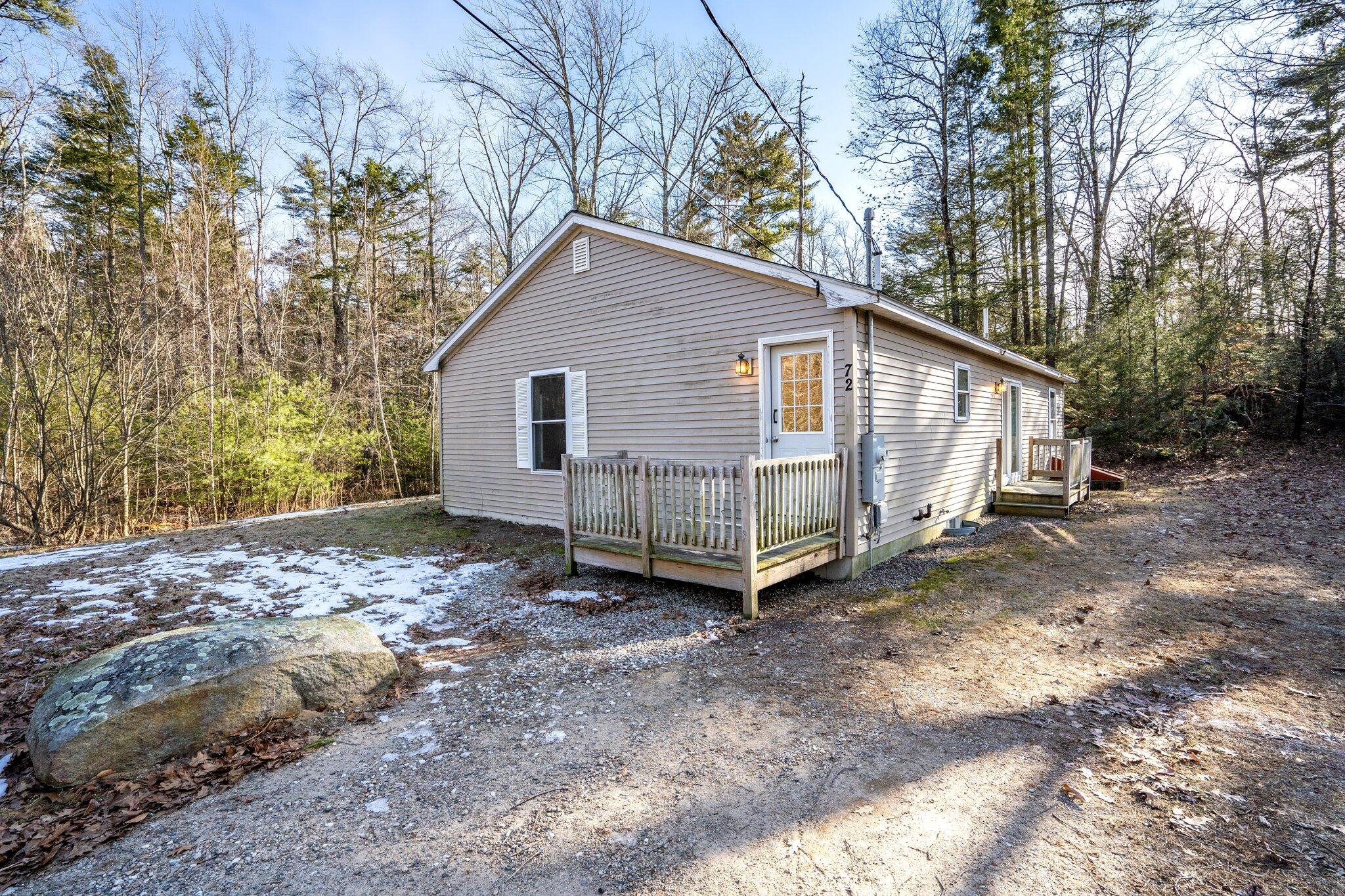 72 North Village Road York, ME 03902 - Photo 7 of 33 1-web-or-mls-DSC04640